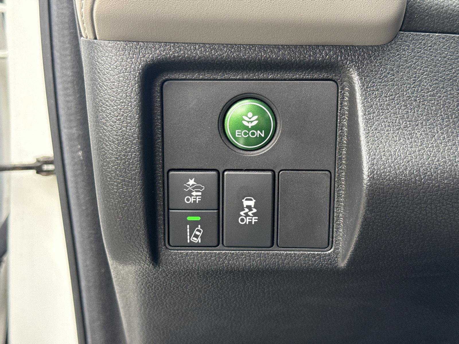 Used 2019 Platinum White Pearl Honda EX image 18