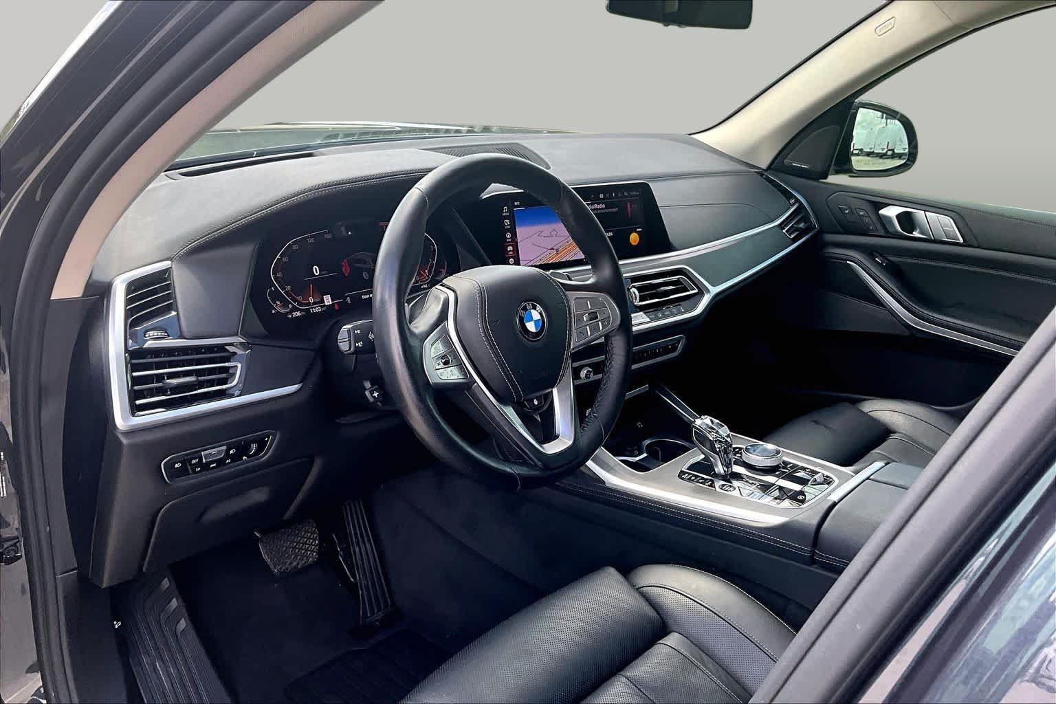 Used 2020 Arctic Gray Metallic BMW xDrive40i image 16