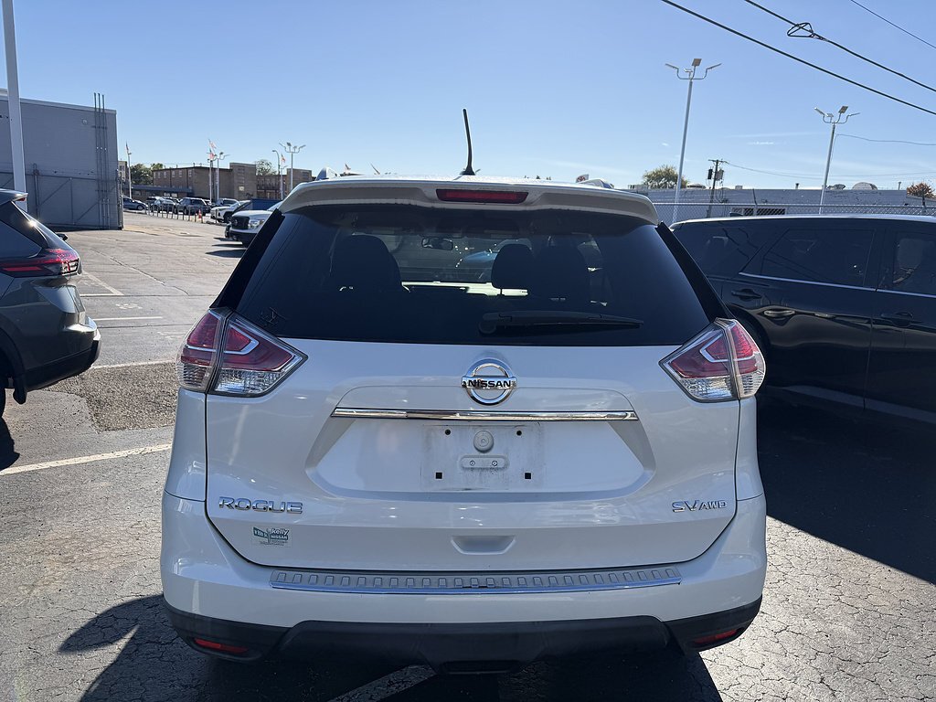 Used 2016 Pearl White Nissan SV image 7