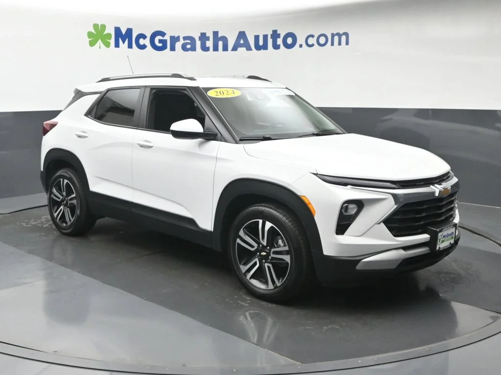 Used 2024 White Chevrolet LT image 2