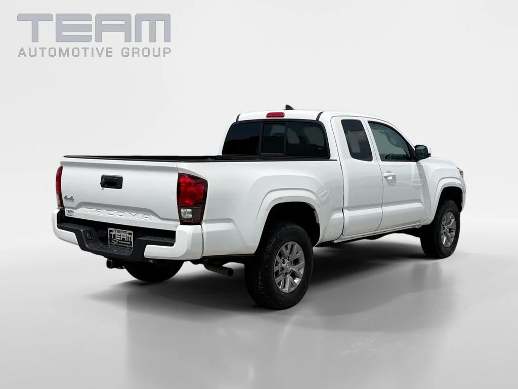 Used 2019 White Toyota SR image 7
