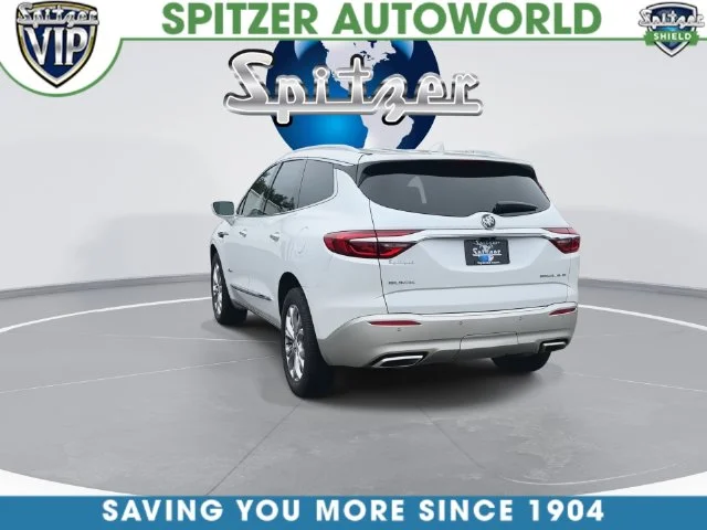 Used 2018 White Buick Avenir image 8