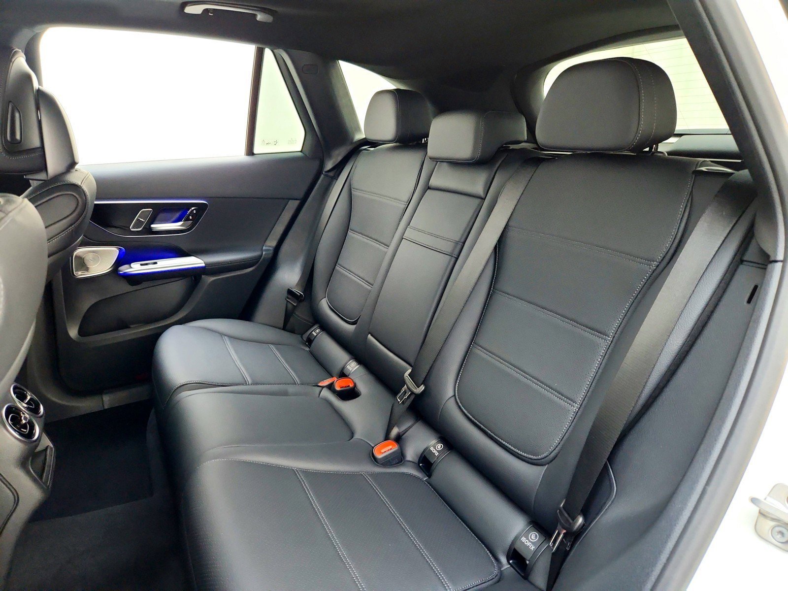 New 2026 Polar White Mercedes-Benz GLC 300 SUV image 34