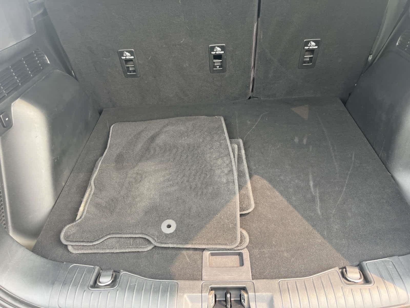 Used 2020  Ford Titanium Hybrid image 18