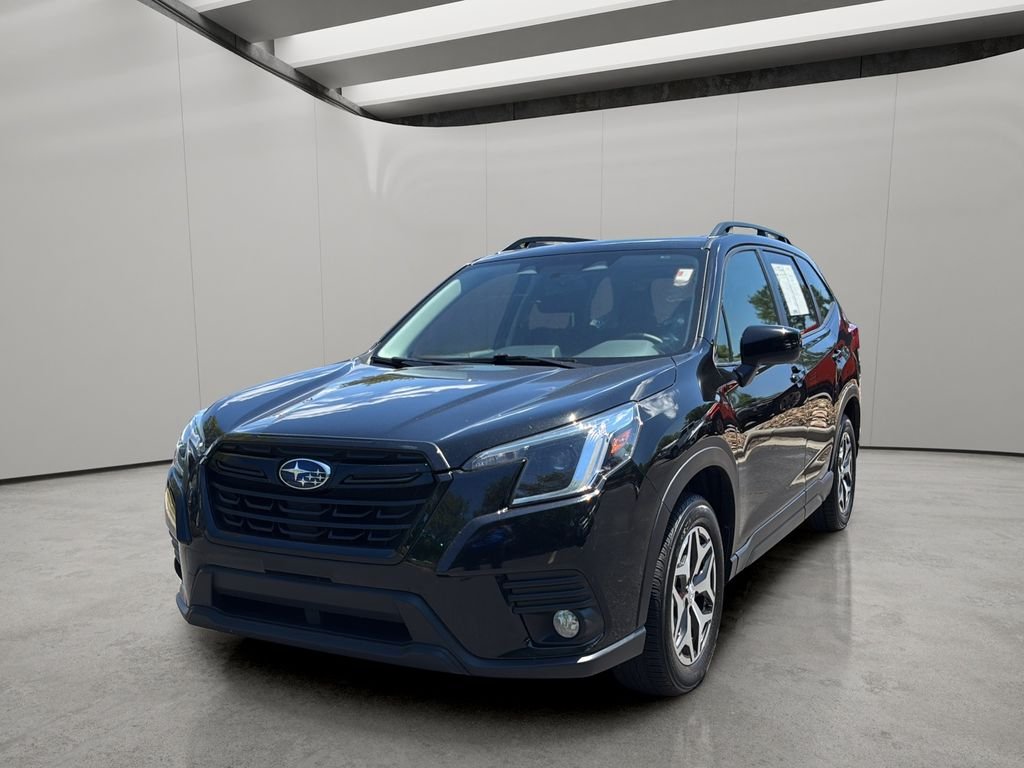Used 2023 Crystal Black Silica Subaru Premium image 1