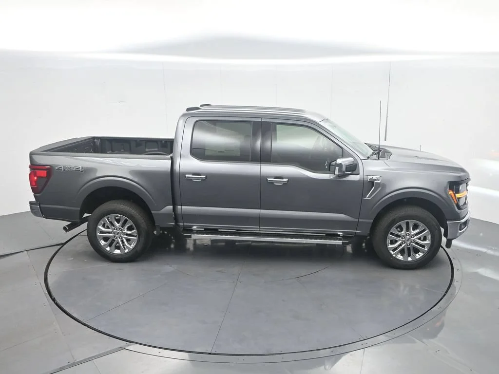 New 2026 Carbonized Gray Metallic Ford XLT image 41