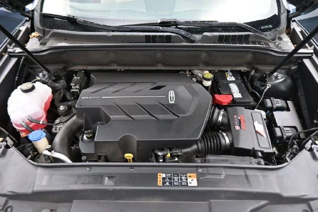 Used 2016 Blue Lincoln Reserve image 30