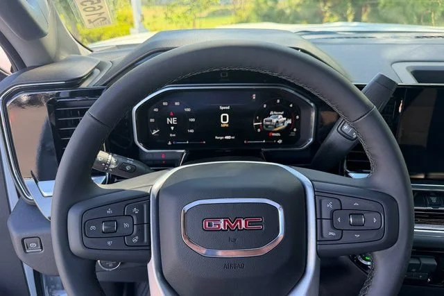 New 2026 Summit White GMC SLE image 19