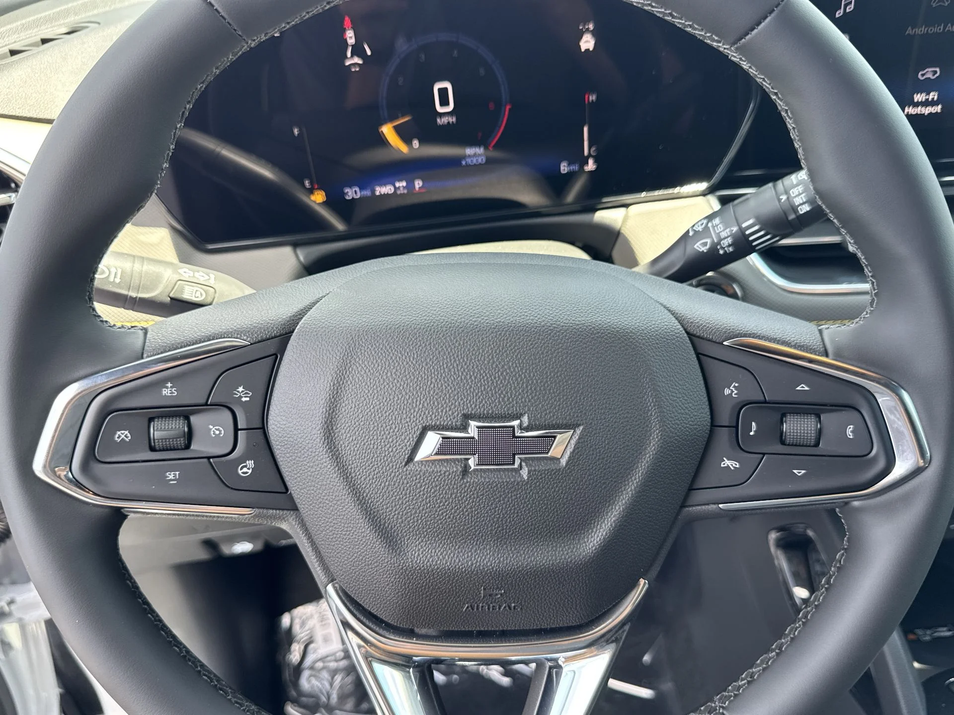 New 2026 Iridescent Pearl Tricoat Chevrolet ACTIV image 37