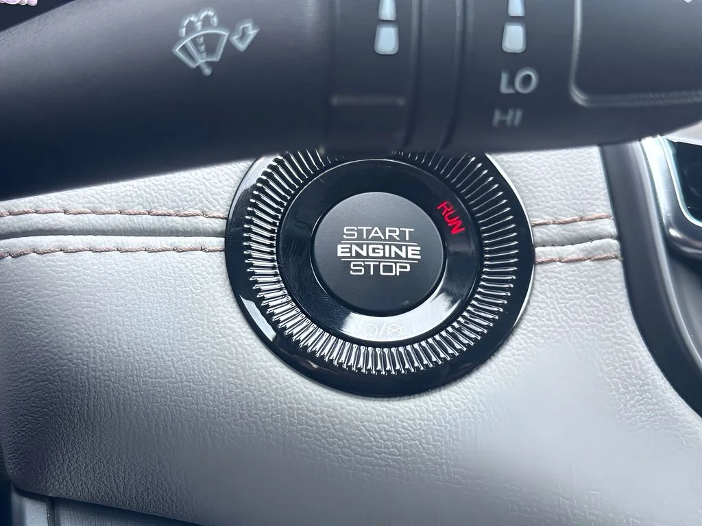 Used 2025 White Jeep Limited image 20