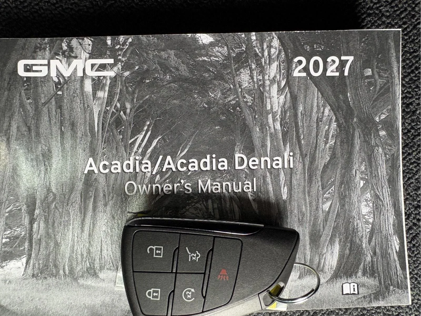 New 2027 Glacier White Tricoat GMC AT4 image 21