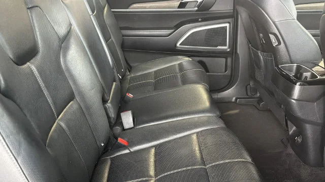 Used 2022 Green Kia EX image 14