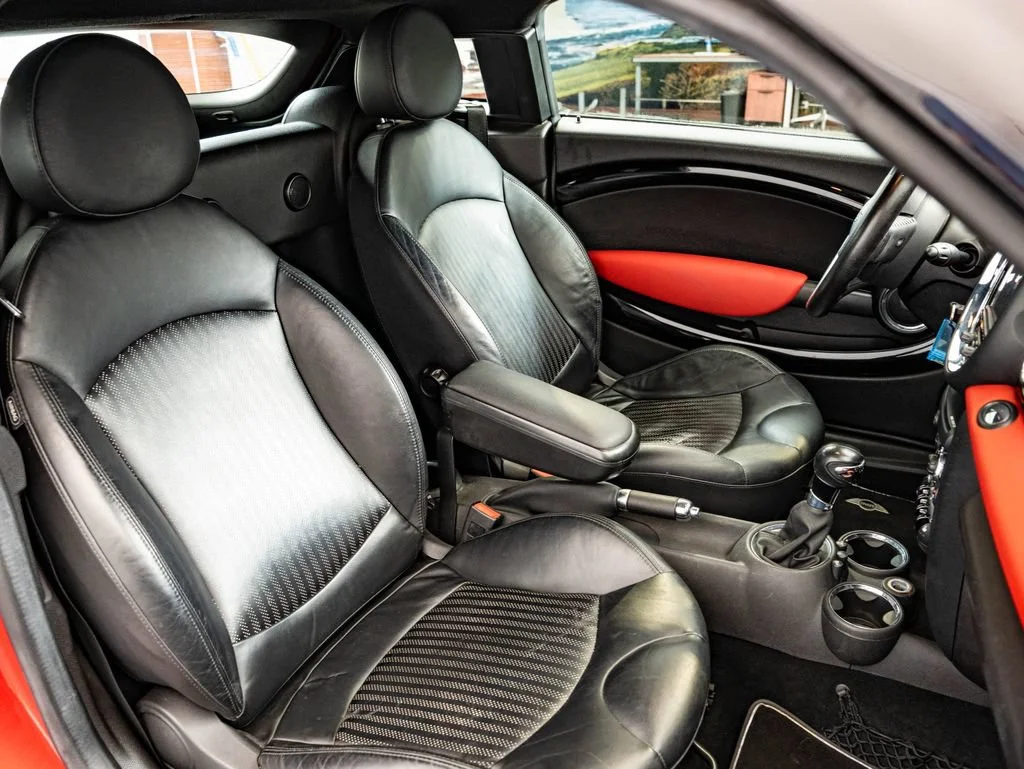Used 2012 Chili Red MINI  image 39