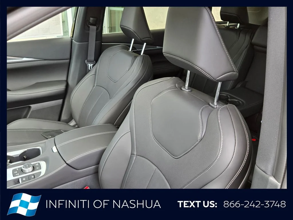 New 2027 MINERAL BLACK INFINITI Luxe AWD image 7