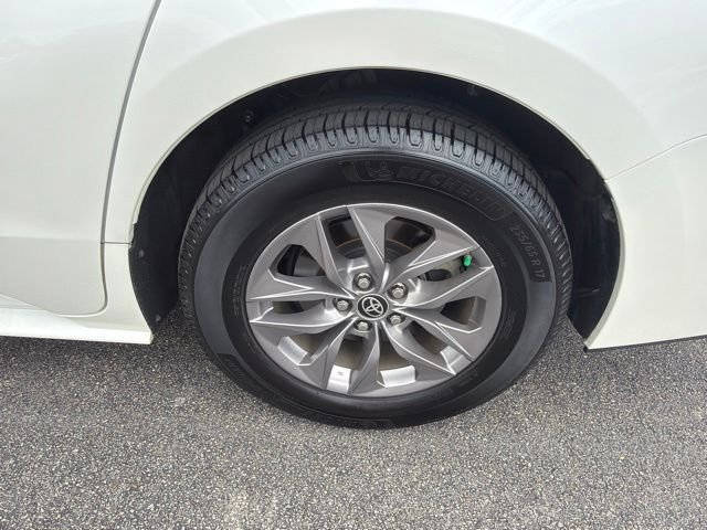 Used 2021 White Toyota XLE image 6