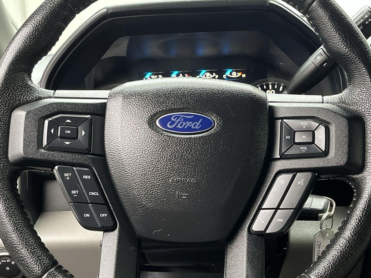 Used 2016 Blue Jeans Metallic Ford XLT image 14