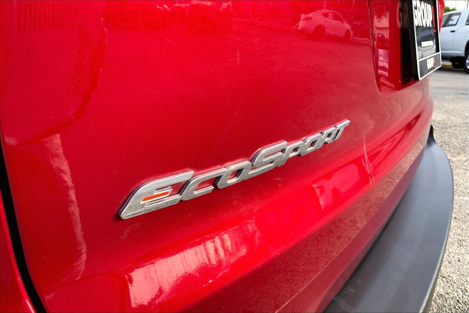 Used 2021 Ruby Red Metallic Tinted Clearcoat Ford SE image 30