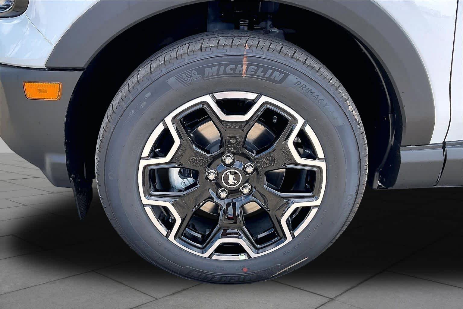 New 2026 Space White Metallic Ford Outer Banks® image 11