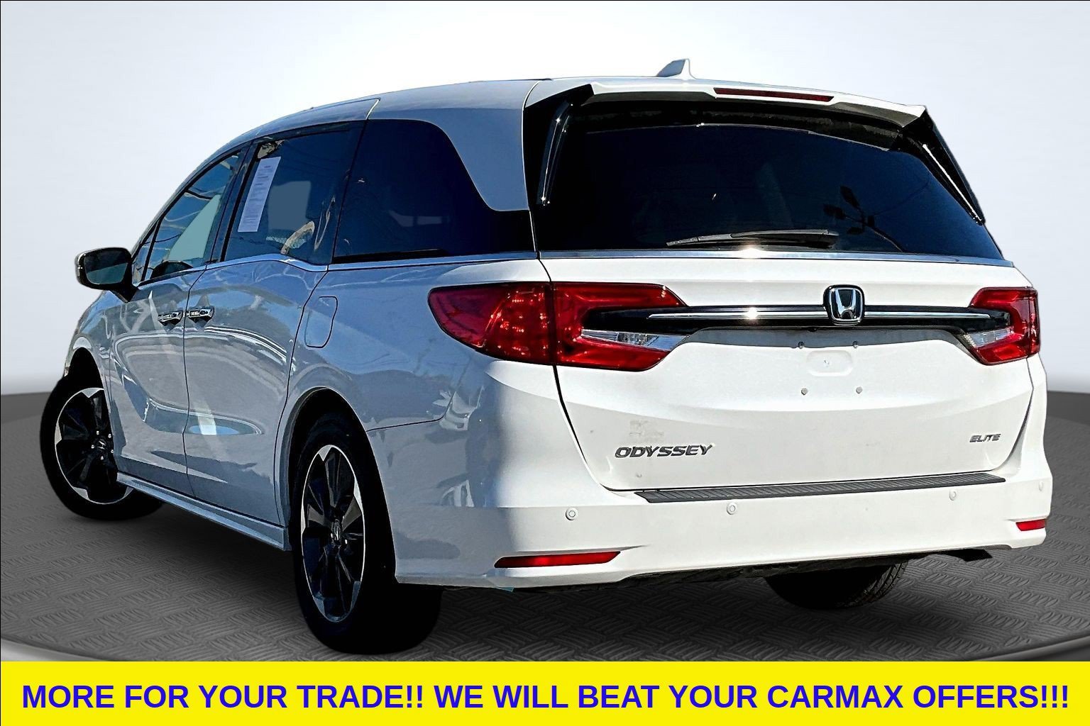Used 2023 White Honda Elite image 4