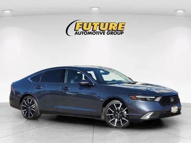 2024 Honda Accord Hybrid Touring's photo