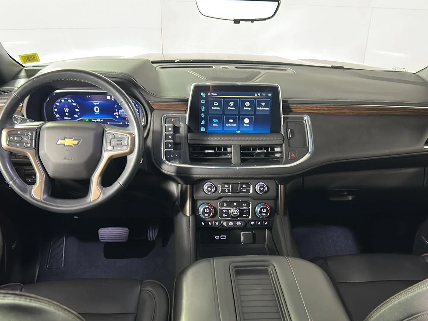 Used 2023 Dark Ash Metallic Chevrolet High Country image 36