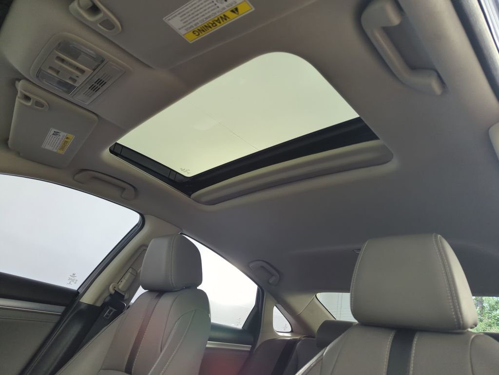 Used 2017  Honda EX-L image 28