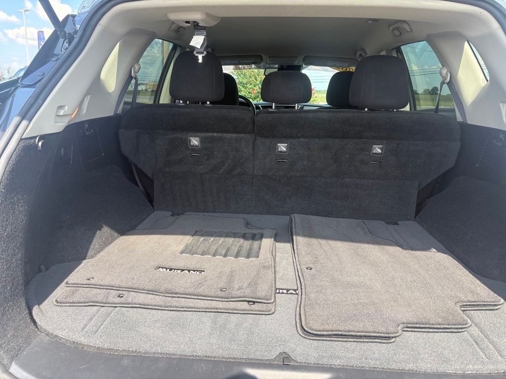 Used 2020 Gray Nissan SV image 10
