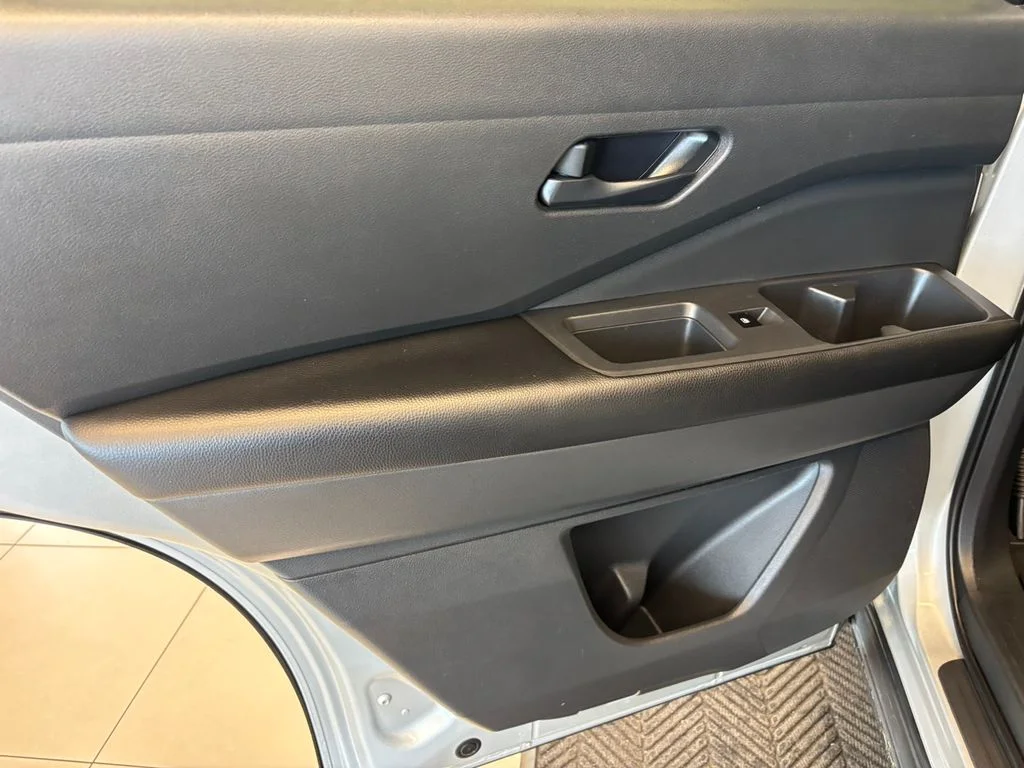 Used 2023 Silver Nissan SV image 17