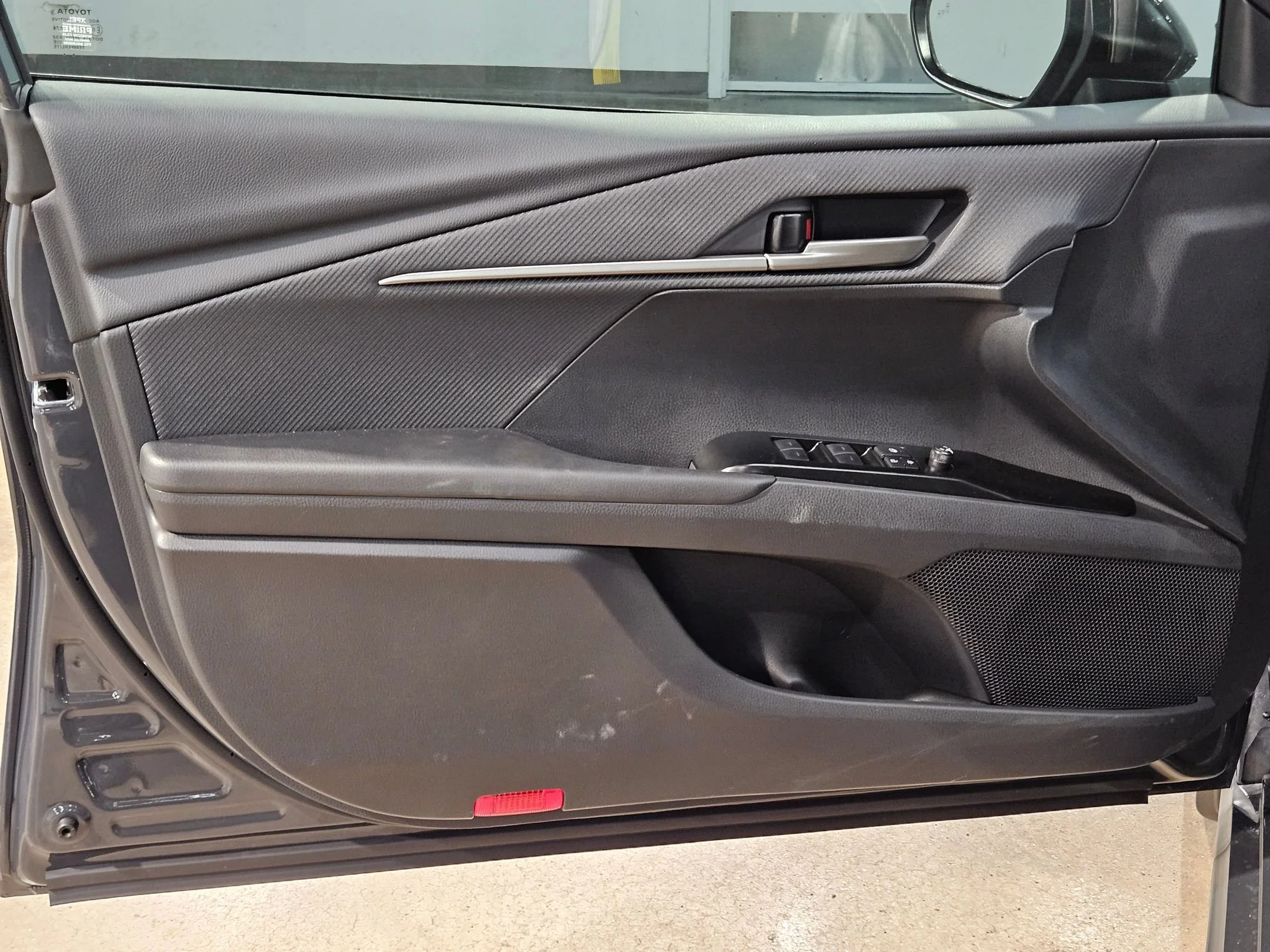 2026 Toyota Camry SE - Photo 22