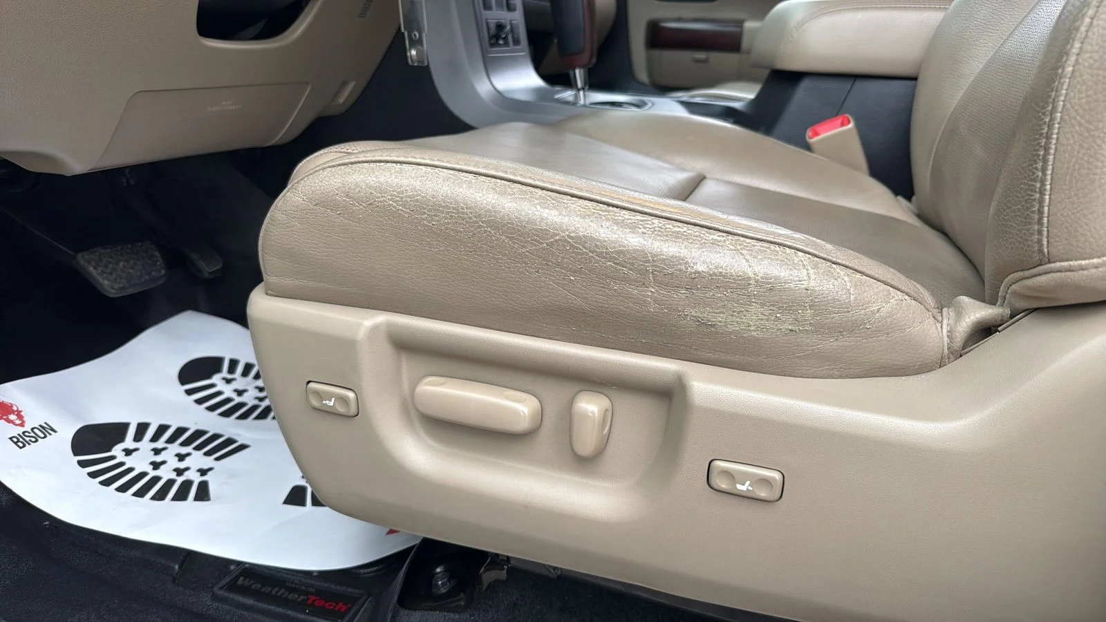 Used 2014 White Toyota Platinum image 10