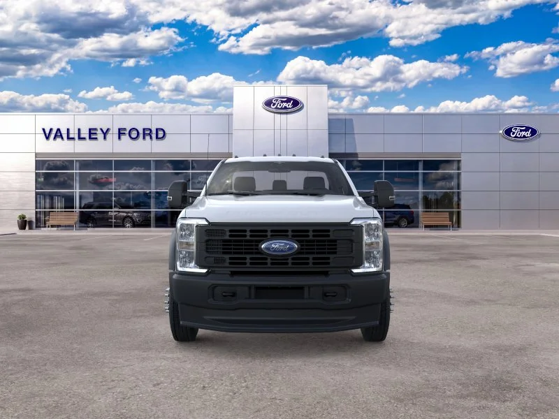 New 2026 Oxford White Ford F-550® XL image 32