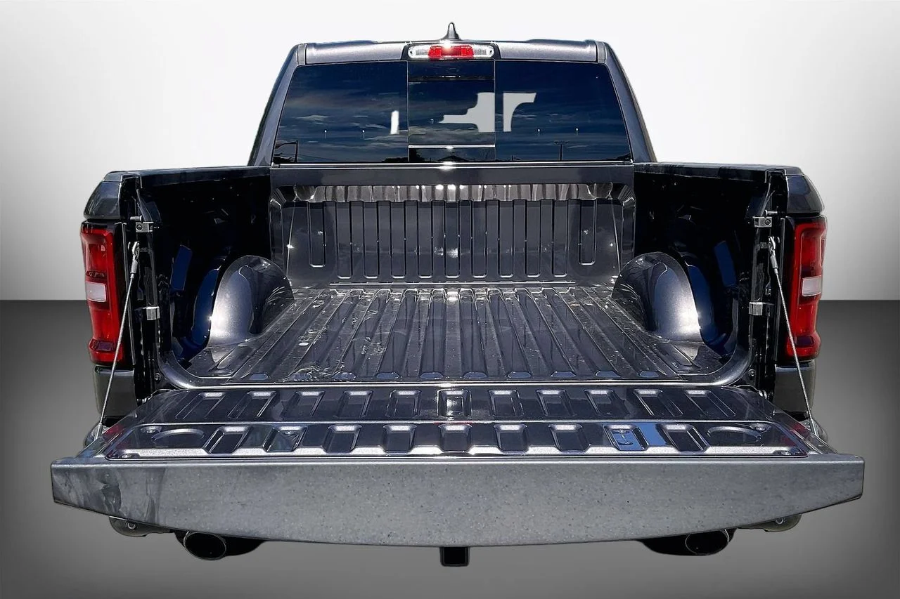 New 2026 Granite Crystal Metallic Clearcoat RAM Warlock image 19