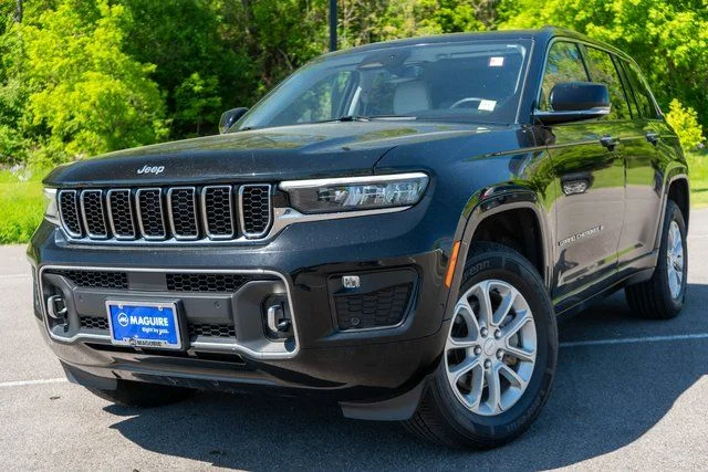 Used 2022 Black Jeep Overland image 1