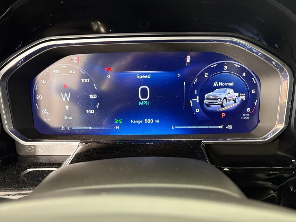 New 2026 Summit White Chevrolet LT image 29