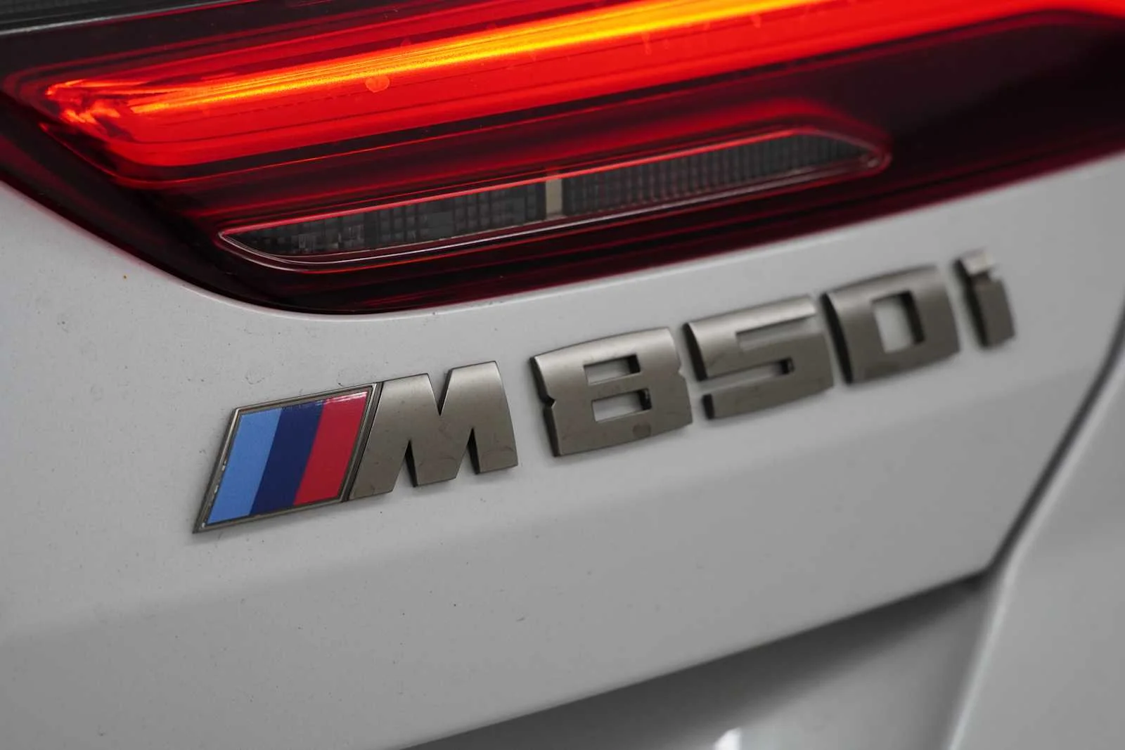 Used 2020 Mineral White Metallic BMW M850i image 8