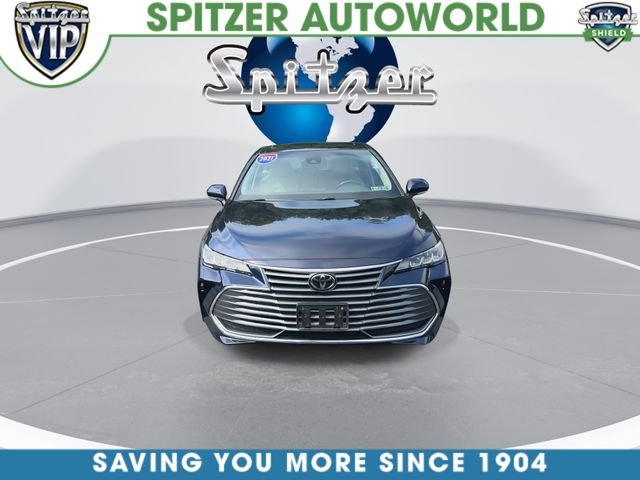 Used 2021  Toyota XLE image 3