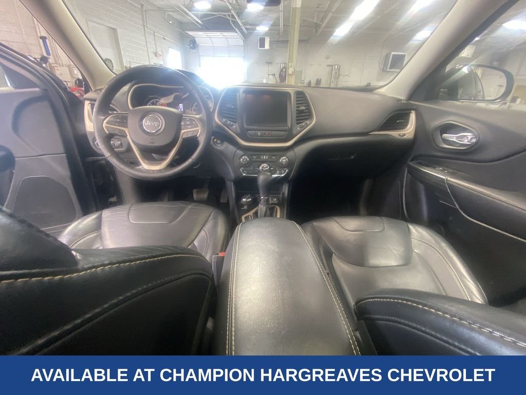 Used 2016 Brilliant Black Crystal Pearlcoat Jeep Limited image 28