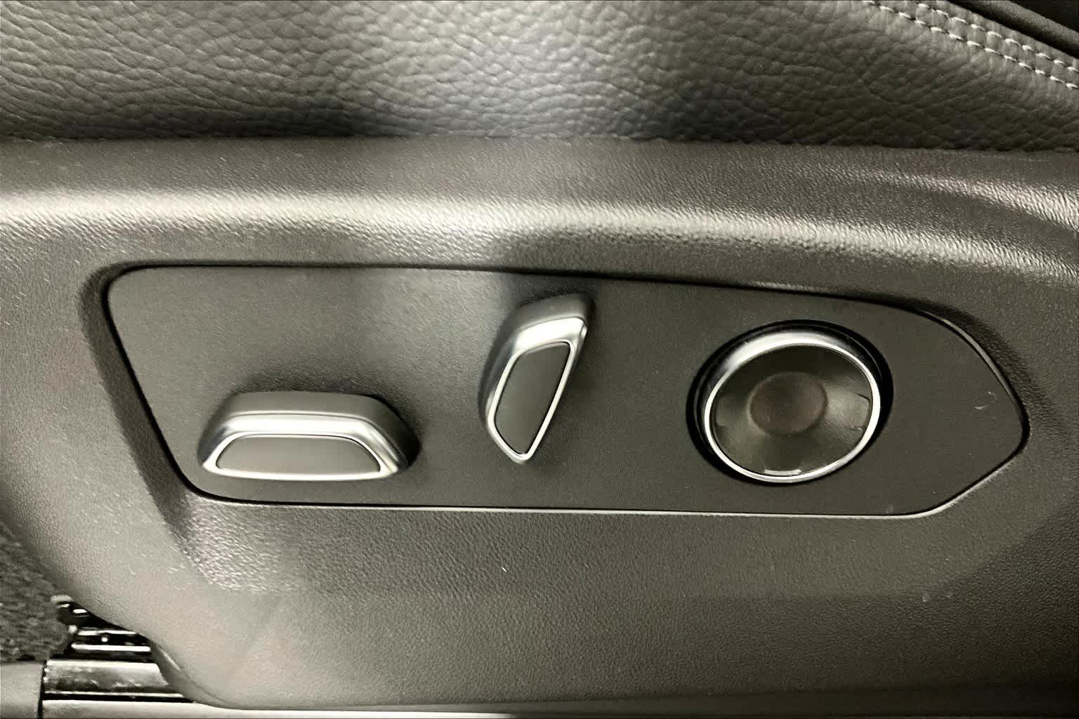 Used 2025 Downpour Metallic GMC Denali image 15