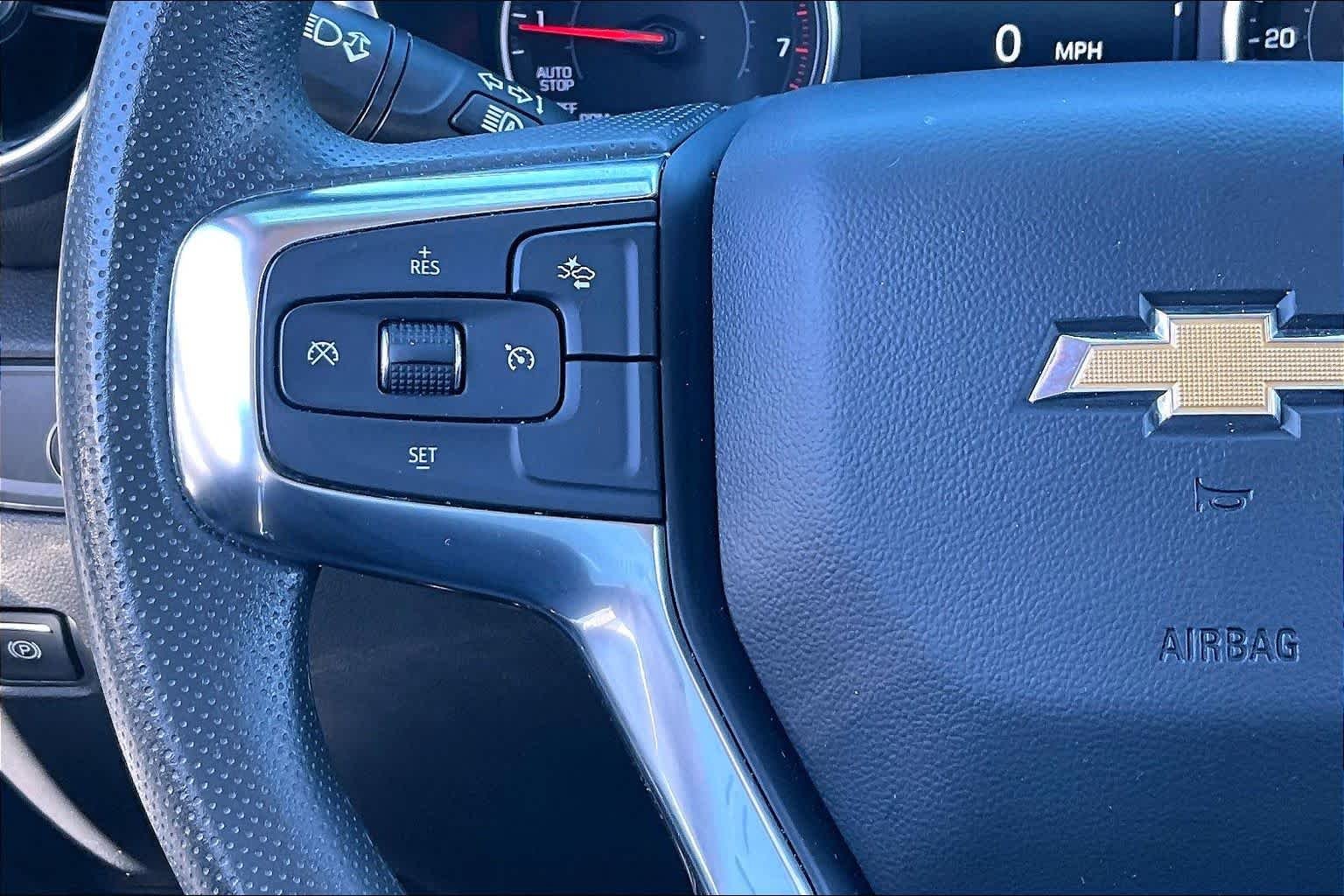 Used 2025 Sterling Gray Metallic Chevrolet LT image 19