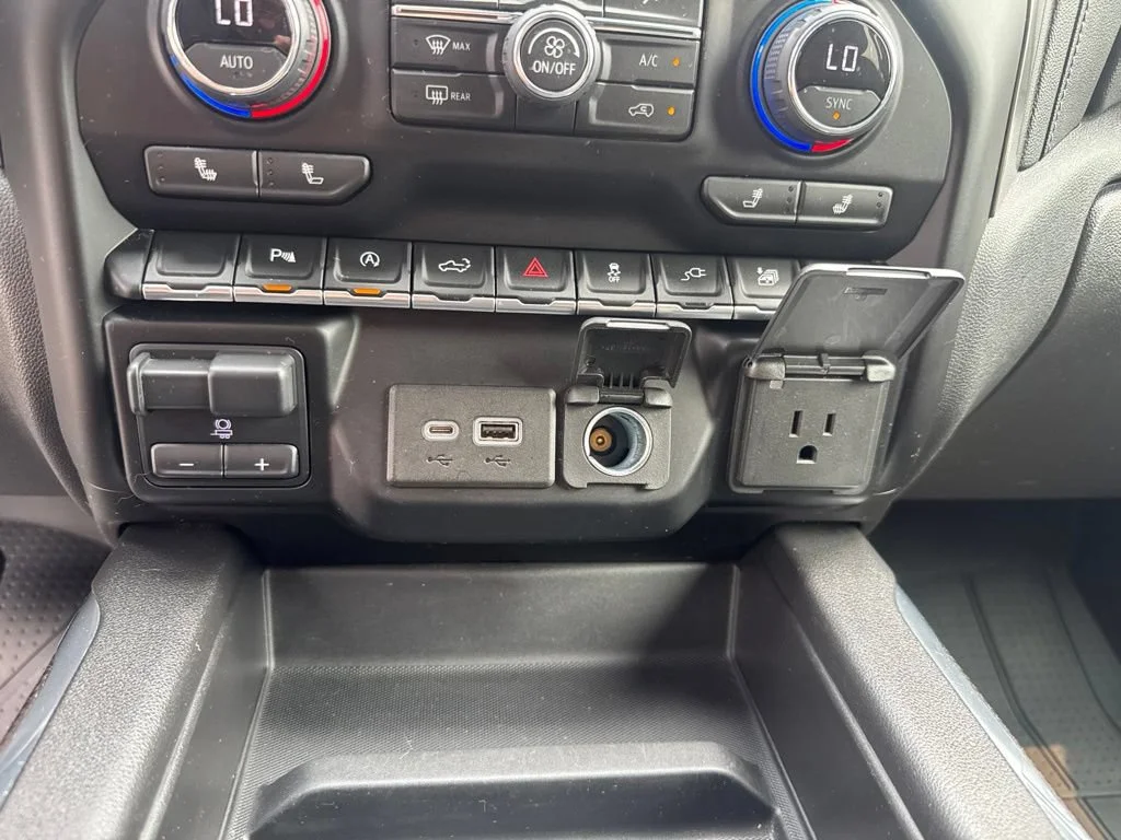 Used 2020 Northsky Blue Metallic Chevrolet RST image 38