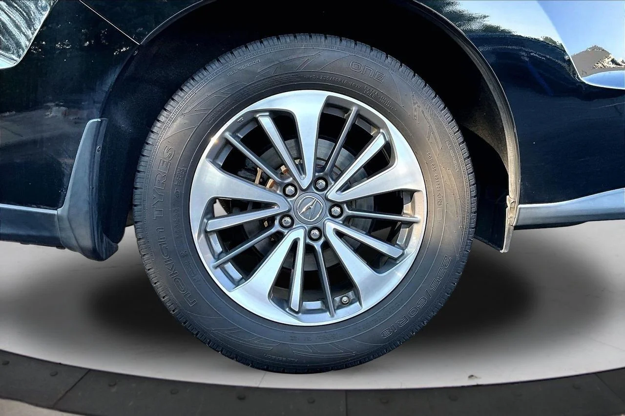 Used 2018  Acura Advance Package image 35
