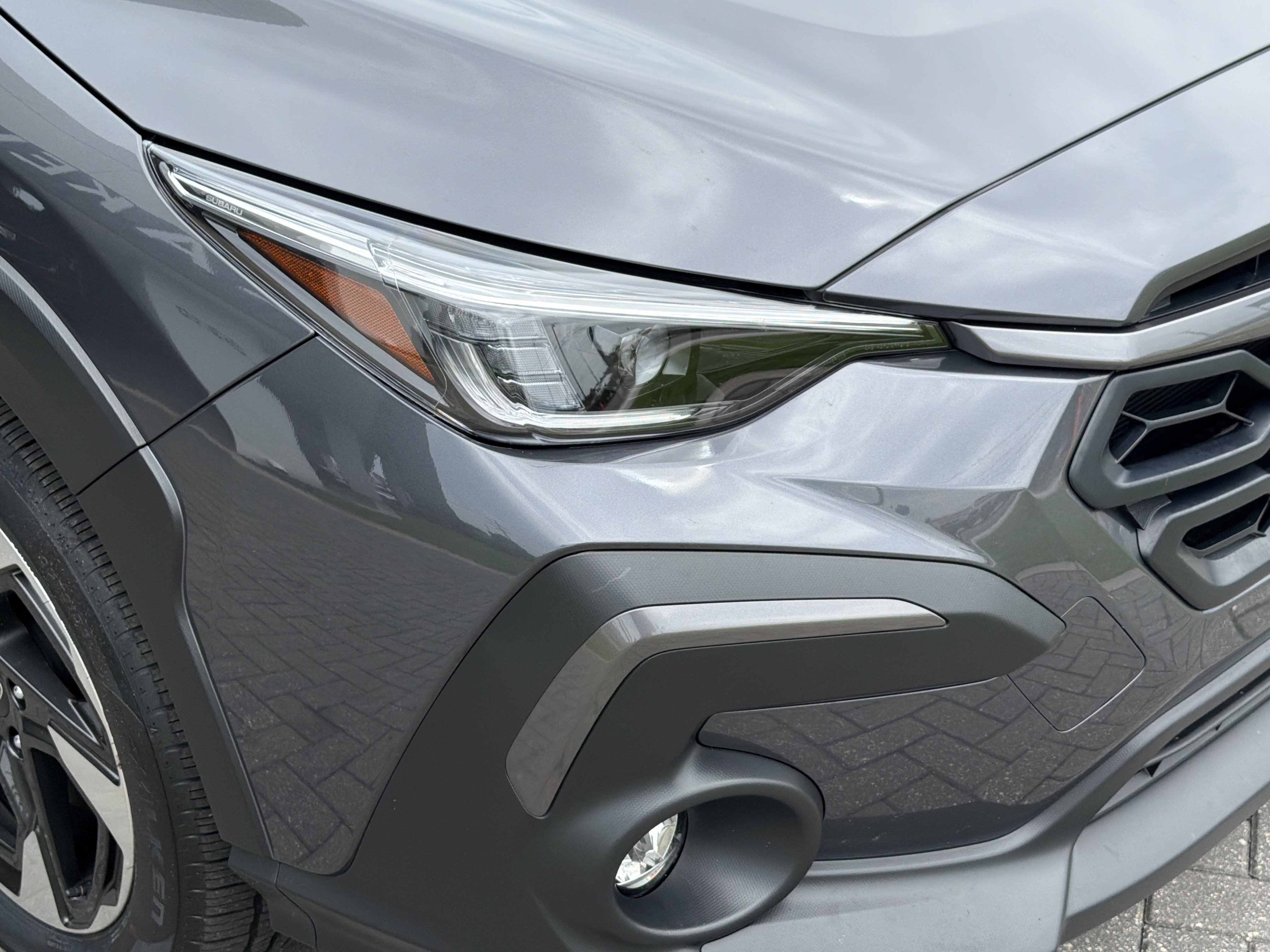 Certified Used 2025 Magnetite Gray Metallic/Crystal Black Silica Subaru Limited image 10