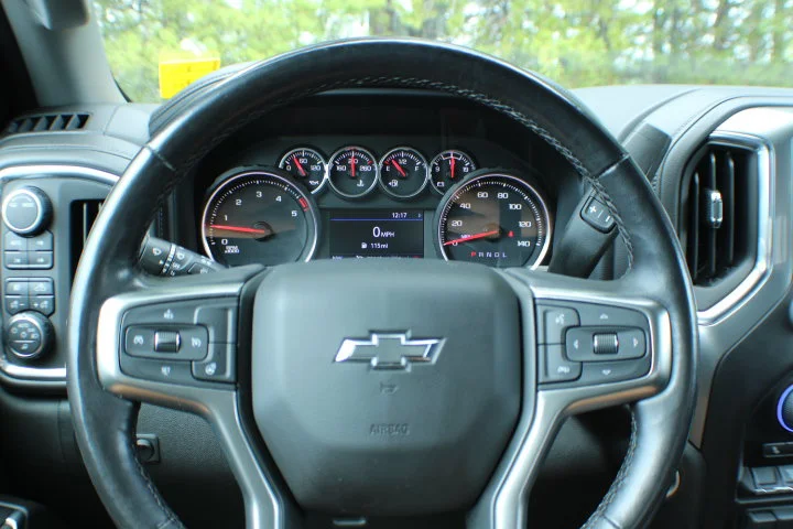 Used 2022 RED HOT Chevrolet LTZ image 9