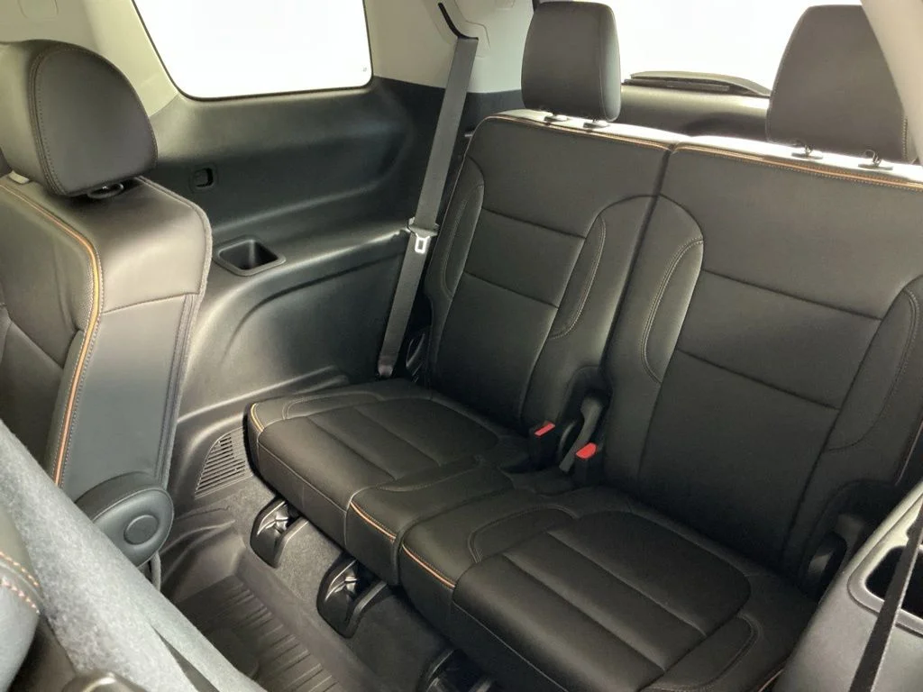Certified Used 2023 Silver GMC AT4 image 16