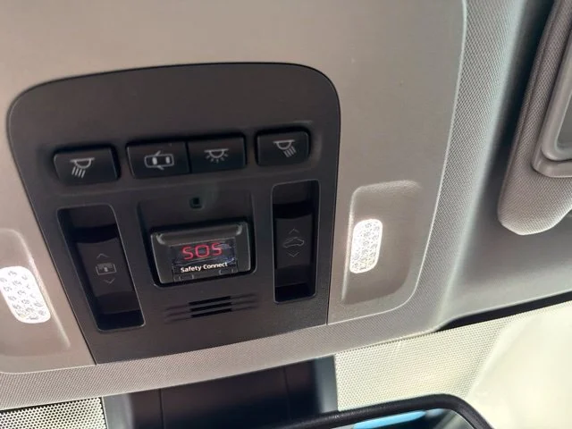 Used 2019 Red Toyota XSE image 21
