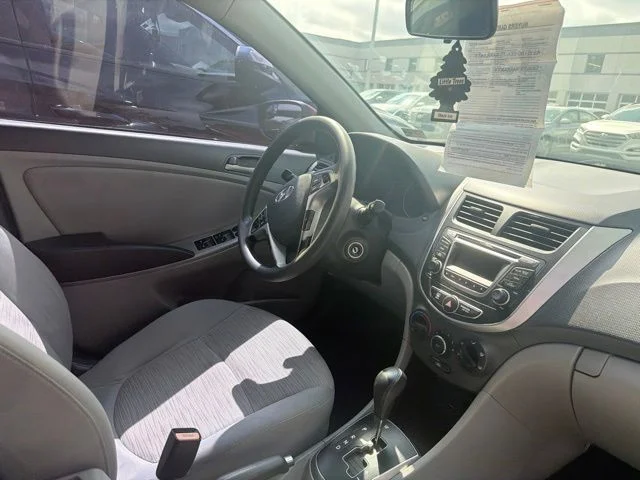 Used 2016 Boston Red Metallic Hyundai SE image 10