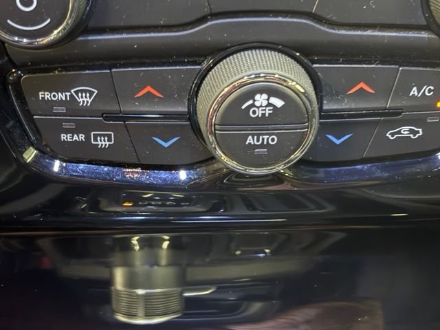 Used 2019 White Chrysler S image 37
