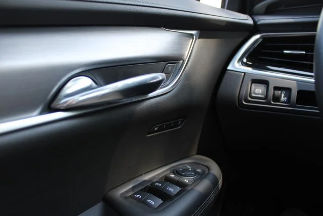 Used 2025 Green Cadillac Luxury image 14