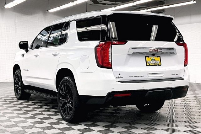 Used 2022 Summit White GMC SLE image 2