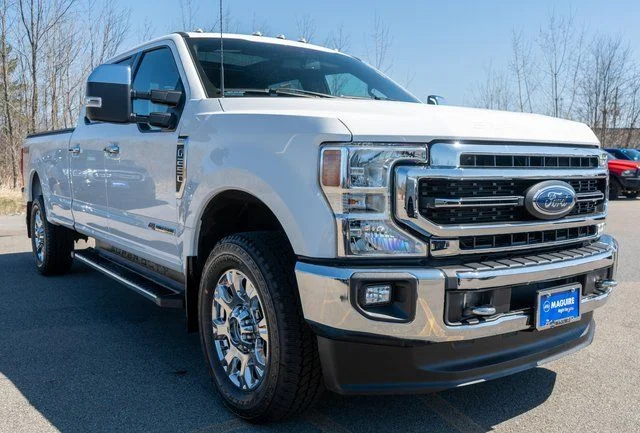 Used 2022 White Ford Lariat image 4